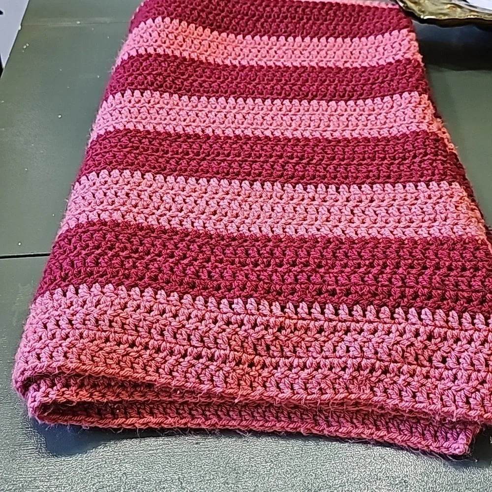 AFGAN, hand-made crochet. Beautifully done. Wine and pink‎ color. Striped.